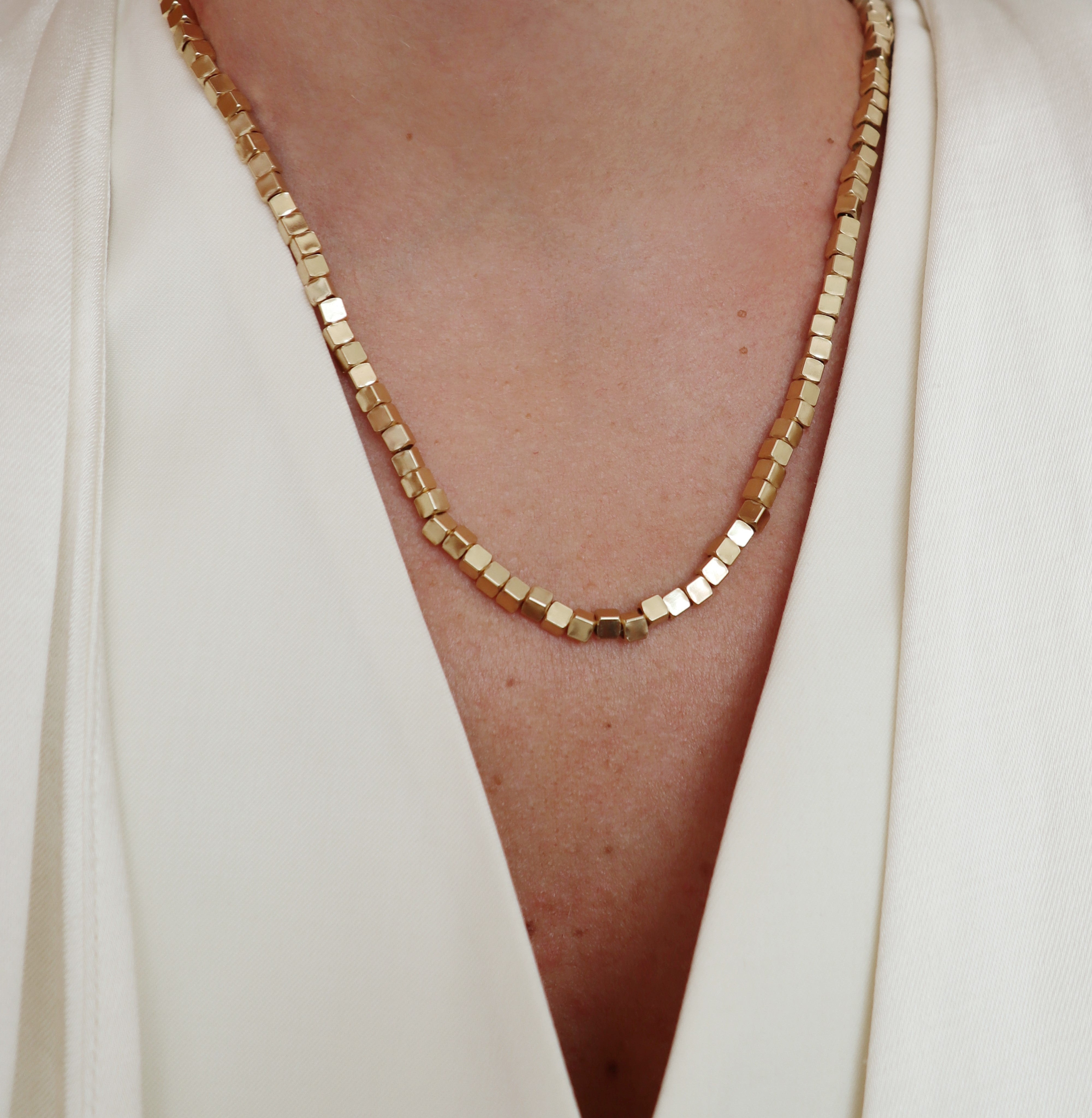 Collana Isabel corta